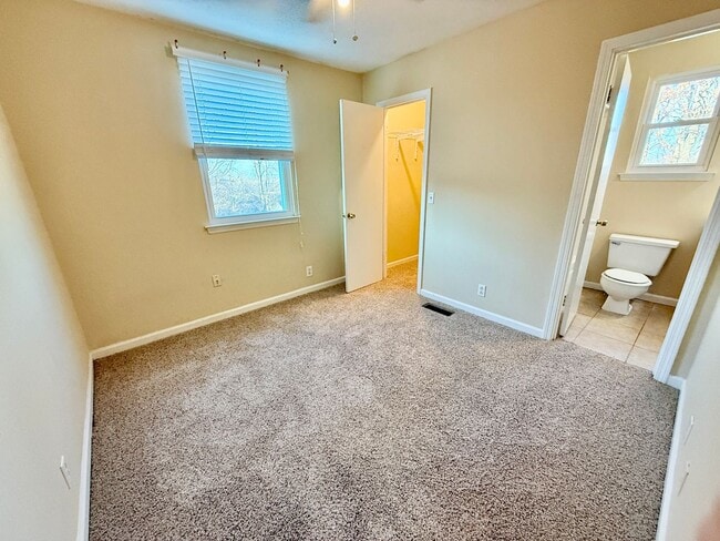 Building Photo - 3 Bed 2 Bath with Amenities in Hermitage for $1700/mo!