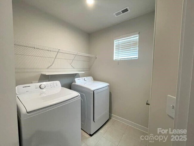 Building Photo - 10476 Dalton Woods Ct NW