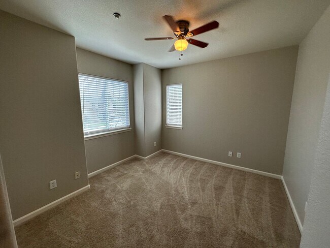 Building Photo - Beautiful 4  bedroom, 2.5 bath home in Garin Ranch