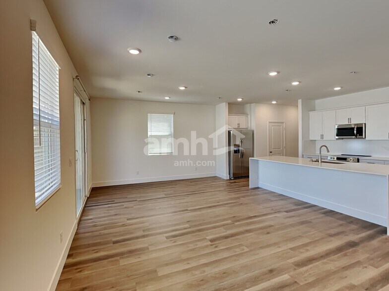 Building Photo - 4236 Halo Hollyhock St