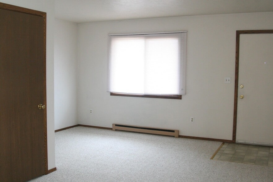 Building Photo - 2525 Hope Dr