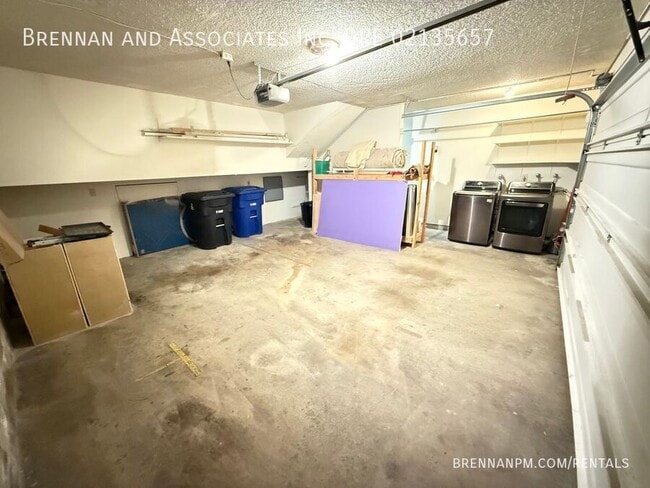 Building Photo - 7756 Nightingale Way