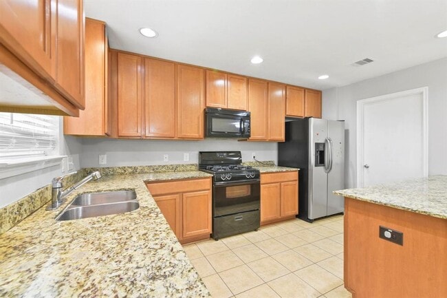 Building Photo - 16013 Sweetwater Fields Ln