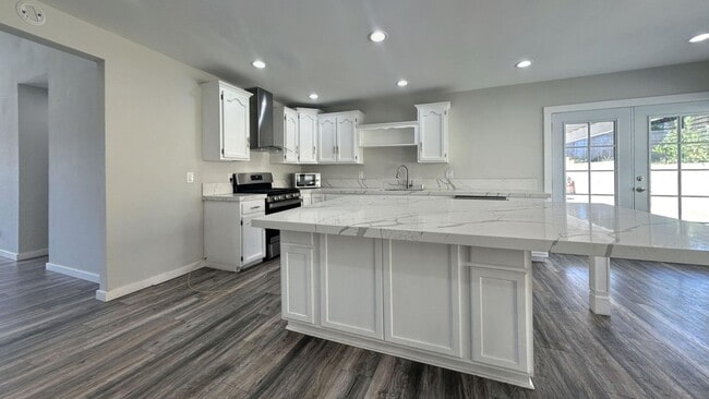 Building Photo - 1177 Springbrook St