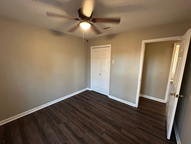 Building Photo - 108 Pinecrest Loop