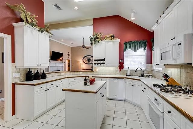 Kitchen - 2684 Britany Cir