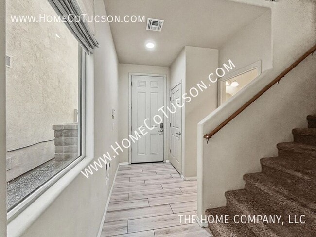 Building Photo - 2808 N Silkie Pl