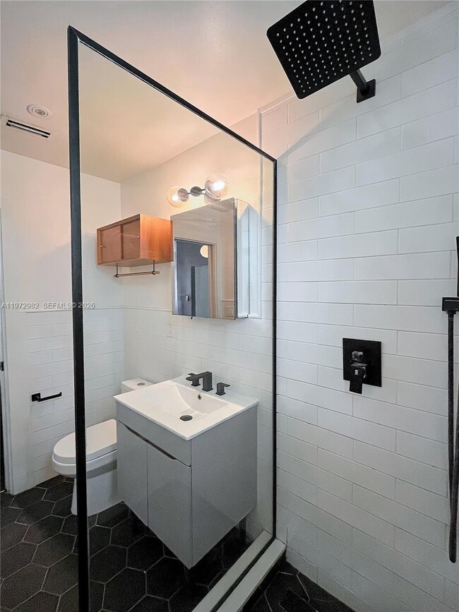 Building Photo - 742 12th St