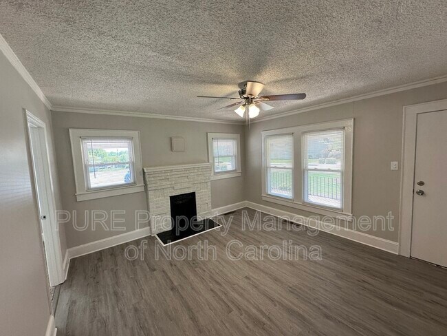 Building Photo - 1103 Jackson St