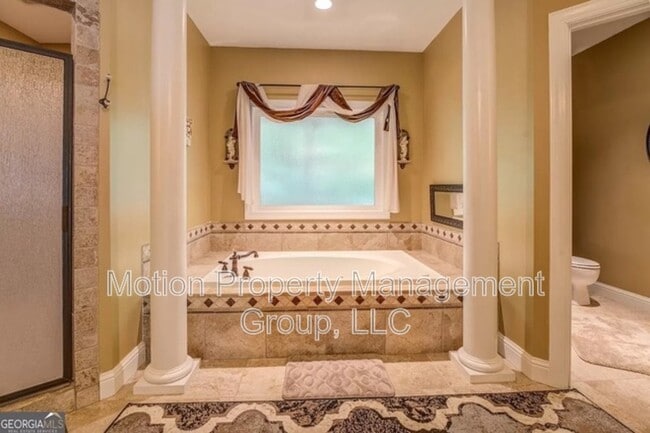 Building Photo - 682 E Mourning Dove Ct