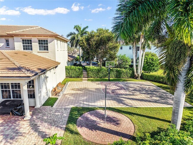 Building Photo - 12008 NW 69th Ct