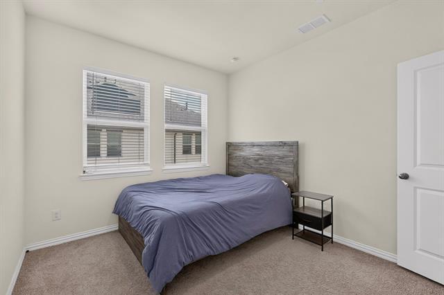 Building Photo - 605 Friendswood Dr