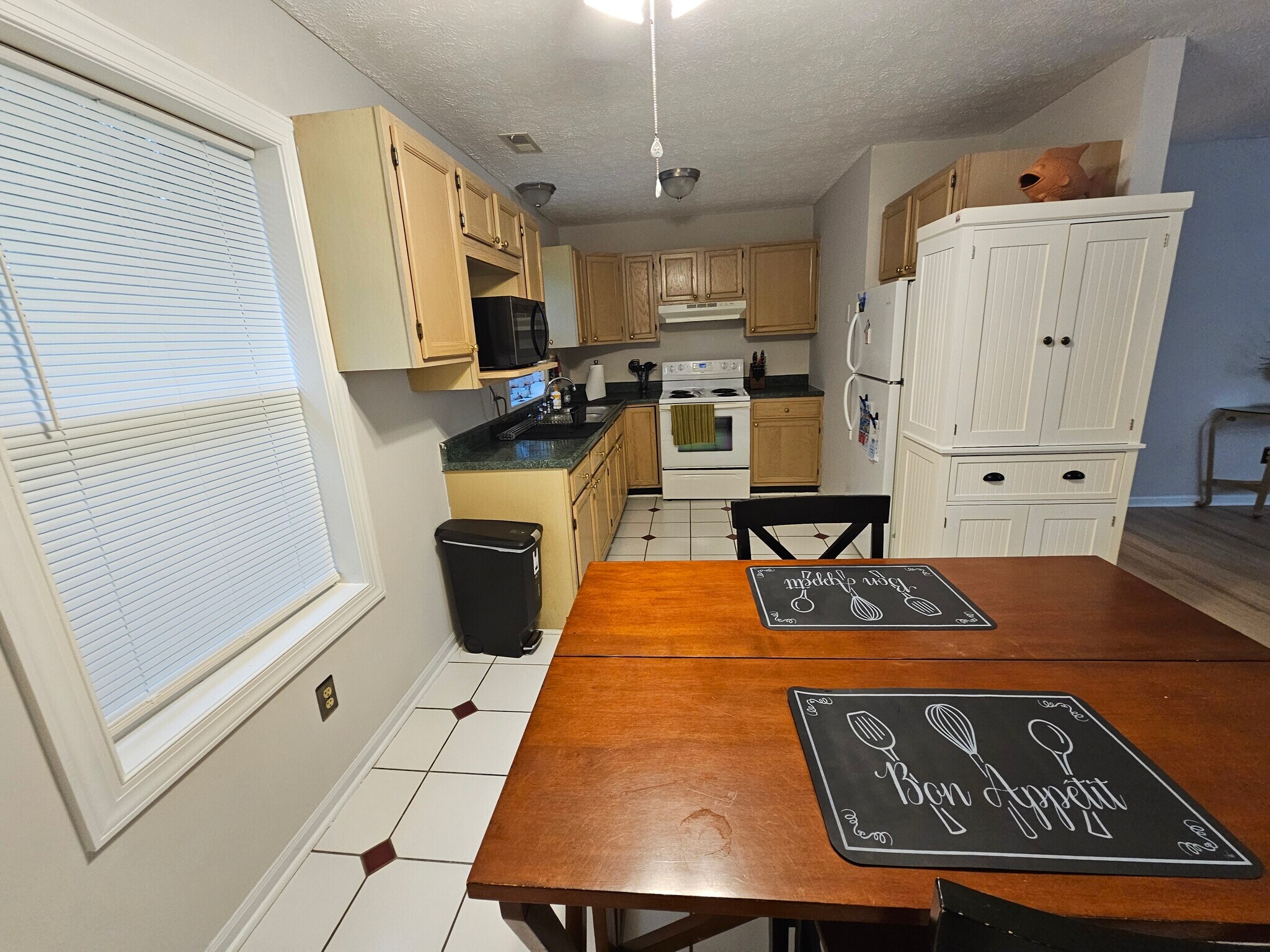Kitchen - 419 Rams Rd