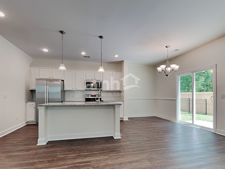 Building Photo - 1843 Produce Ln