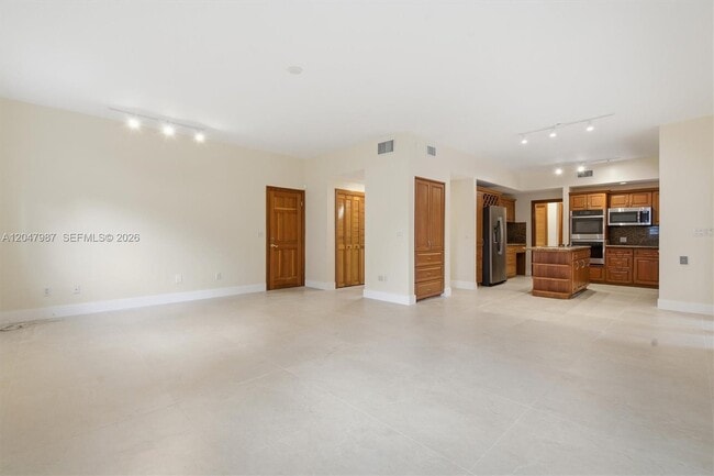 Building Photo - 8320 NW 167th Terrace
