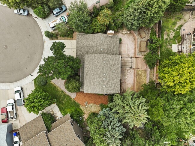 Building Photo - 5647 Old Farm Cir E
