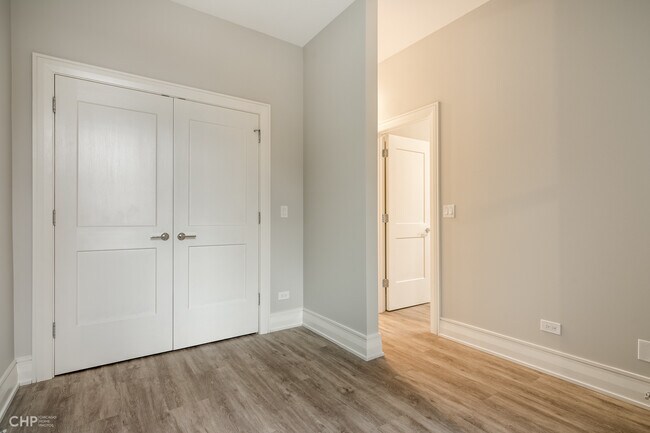 Building Photo - 2318 W Thomas St