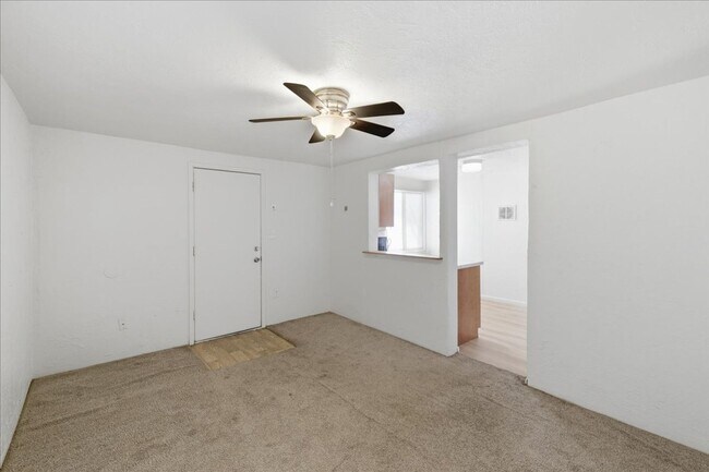 Building Photo - 241 E Elwood St