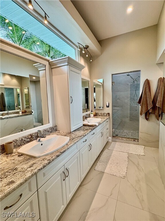 Building Photo - 3858 Riviera Cir