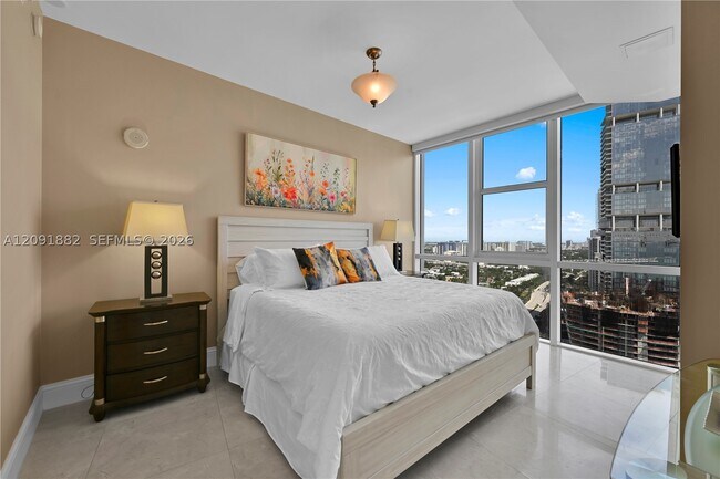 Building Photo - 18201 Collins Ave