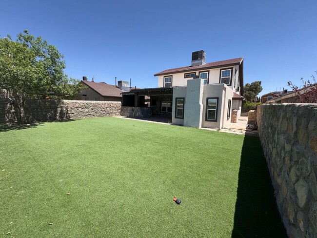 Building Photo - Home for rent in Socorro