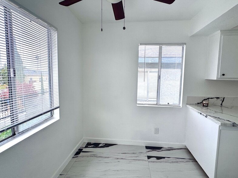 Building Photo - 1630 W 104th St