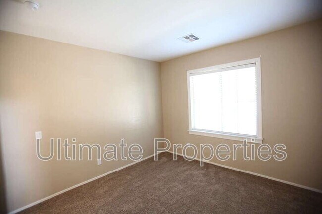 Building Photo - 15145 W Elm Cir