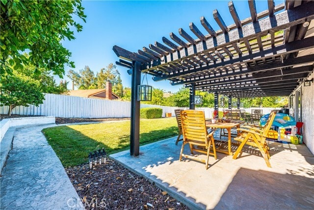 Building Photo - 23028 Canyon Lake Dr N