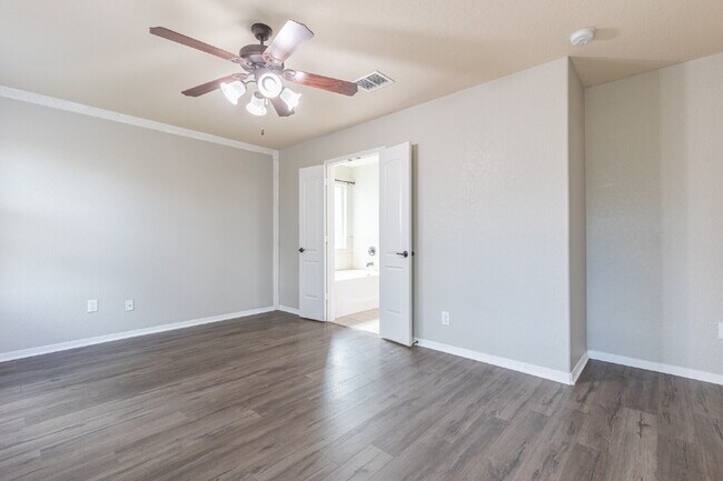 Building Photo - 5815 Southern Knoll