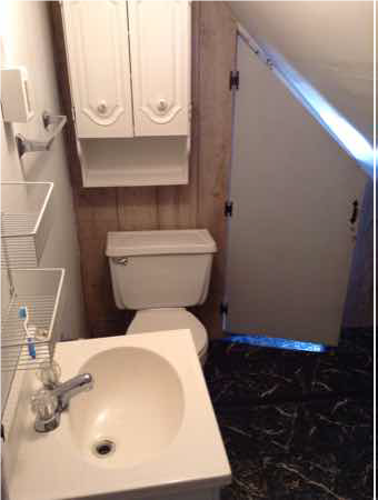 Building Photo - 3 Bedroom, 1.5 bath Home, Available: July 2026!