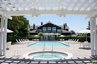 Building Photo - 26 Bayside Ct