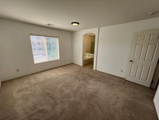 Building Photo - 5693 Point Loma Ct