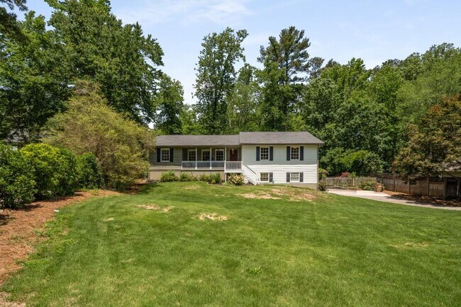 Building Photo - 2795 Bentwood Dr