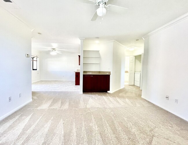 Building Photo - Updated Lower Level Condo in gated Vista W...