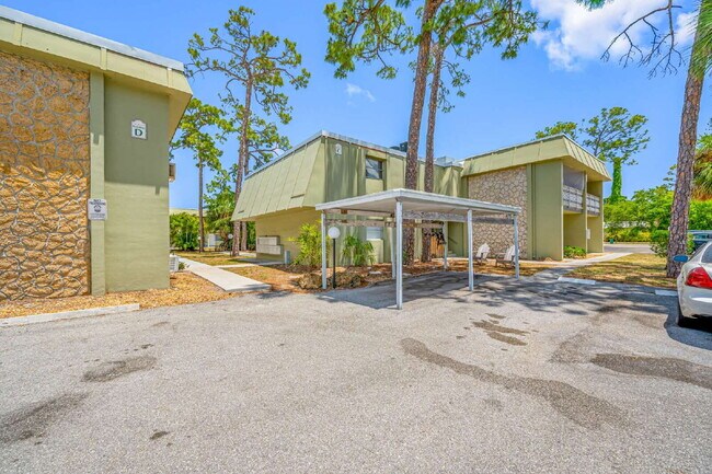 Building Photo - 1852-A Golf View Avenue #10