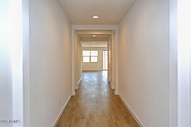 Building Photo - 2558 W Pecan Rd