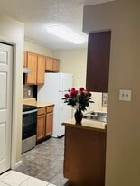 Building Photo - 1500 Bay Area Blvd