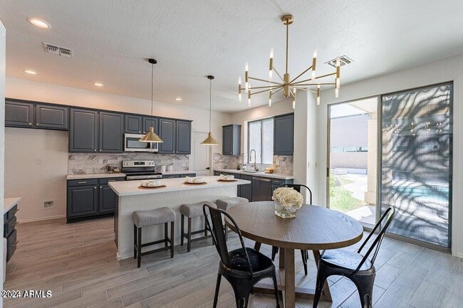 Building Photo - 20858 N 90th Ave