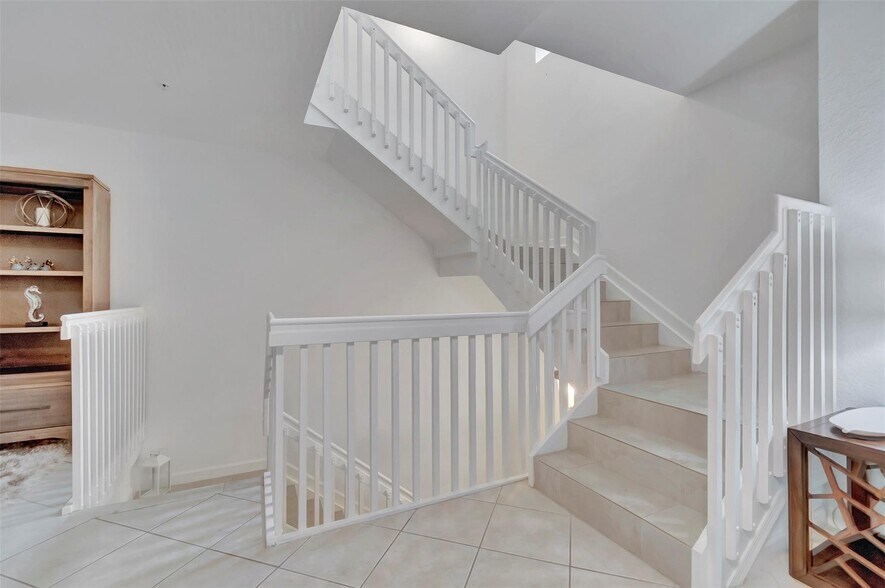 Building Photo - 1703 Coastal Bay Blvd