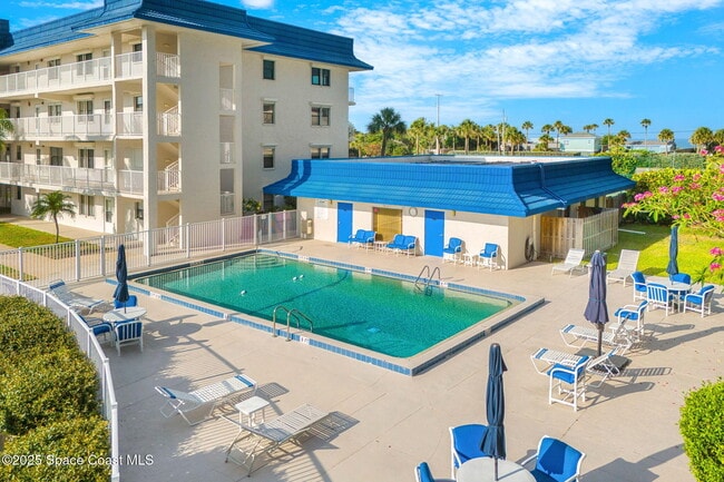 Building Photo - 2160 N Hwy A1A