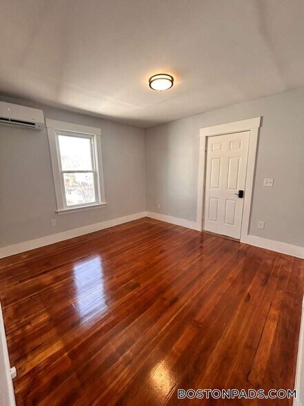 Building Photo - 67 Fairlawn Ave