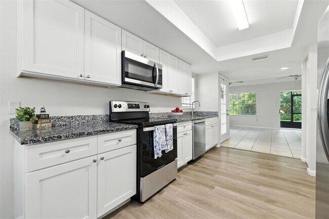Building Photo - 3614 Pine Knot Dr