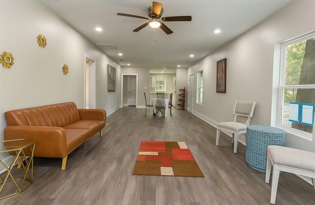 Building Photo - 1500 W Collin St