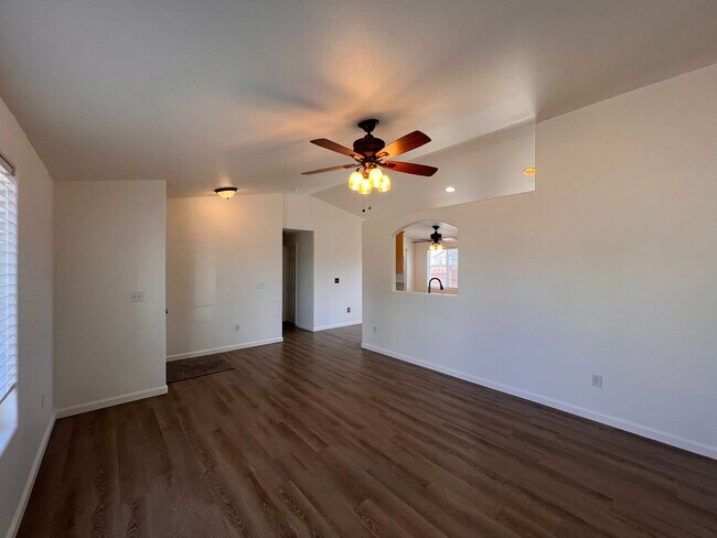 Building Photo - 3-bedroom Fernley home