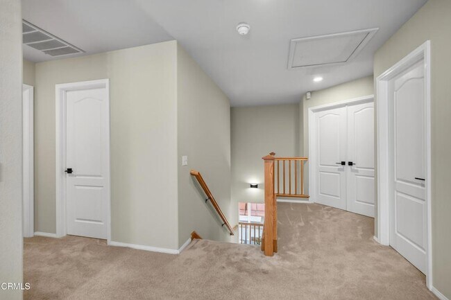 Building Photo - 3889 Angeline St