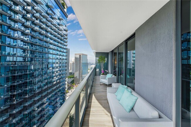 Building Photo - 801 S Miami Ave