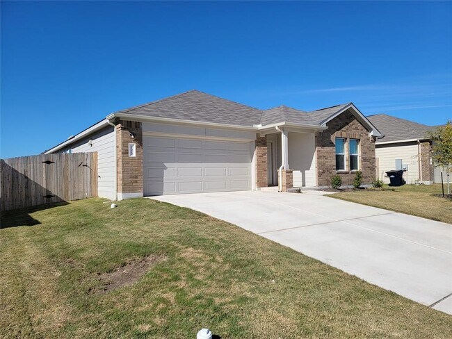 Building Photo - 105 Ulmus St