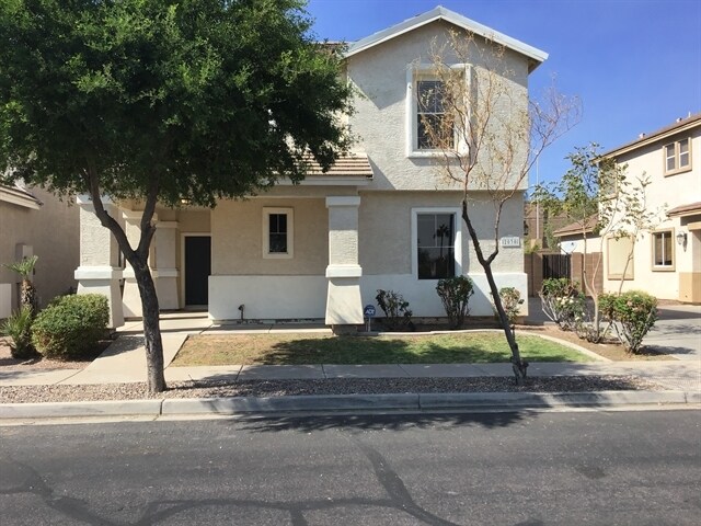Primary Photo - 2030 S 87th St