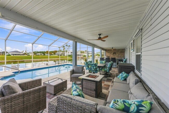 Building Photo - 4017 Triggerfish Dr