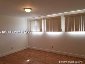 Building Photo - 6943 SW 40th St